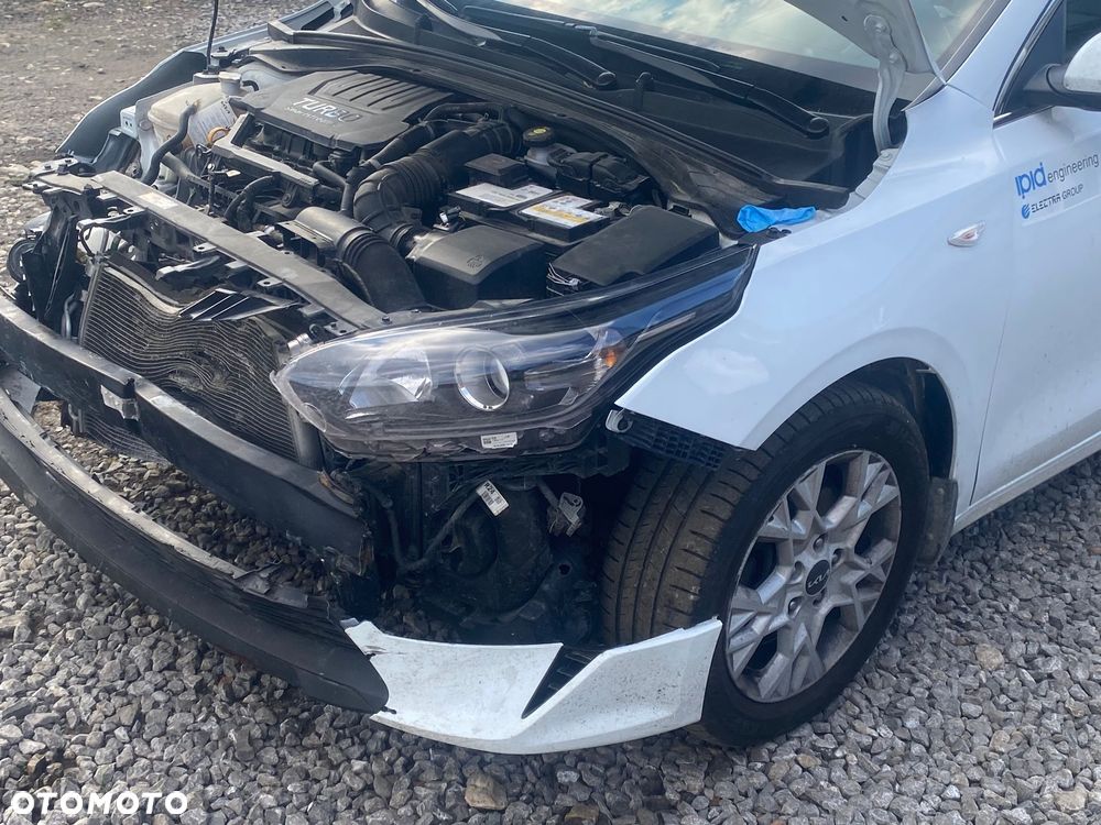 Kia Ceed 1.5 T-GDI M - 5