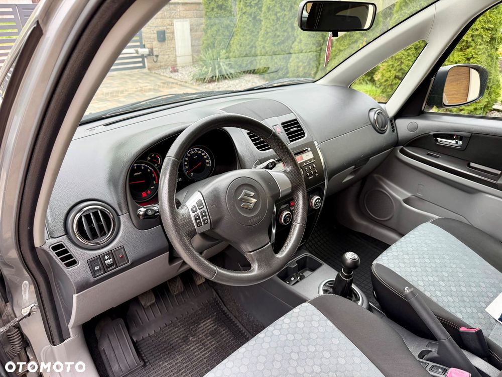Suzuki SX4 1.6 VVT 4x2 Comfort - 14
