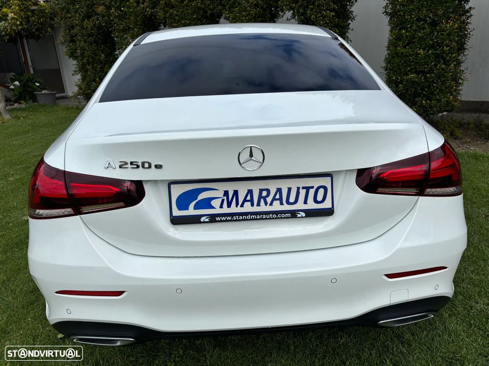 Mercedes-Benz A 250 e AMG Line - 8