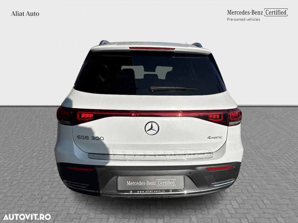 Mercedes-Benz EQB 300 4MATIC - 15