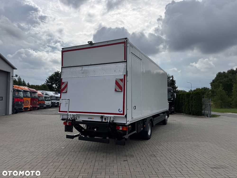 Mercedes-Benz ATEGO - 11