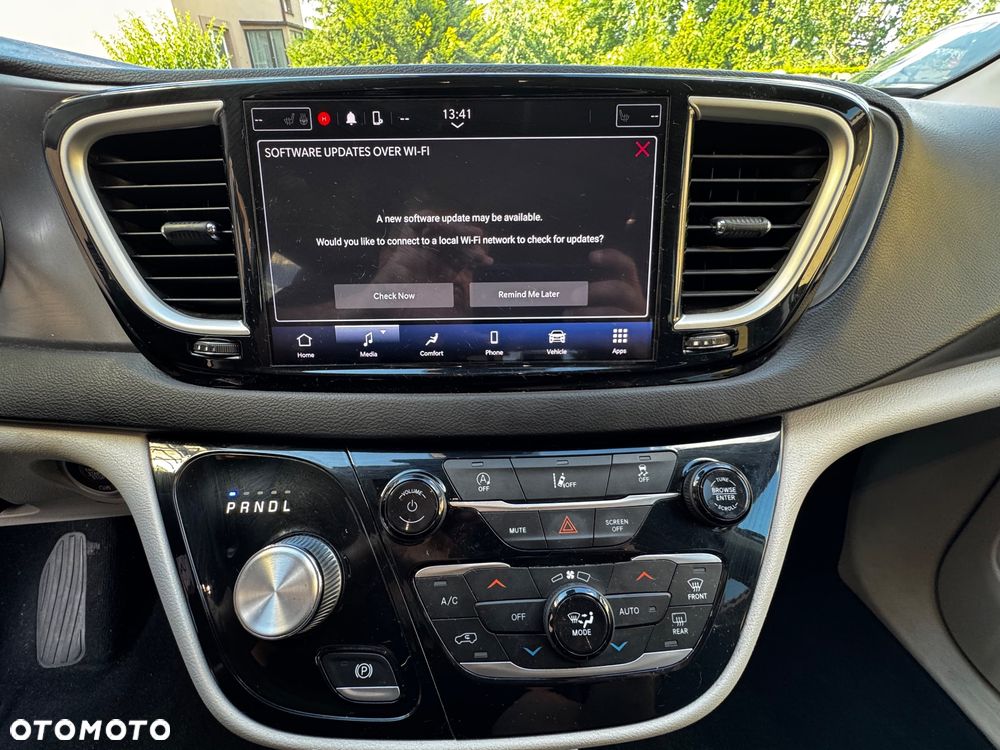 Chrysler Pacifica - 14
