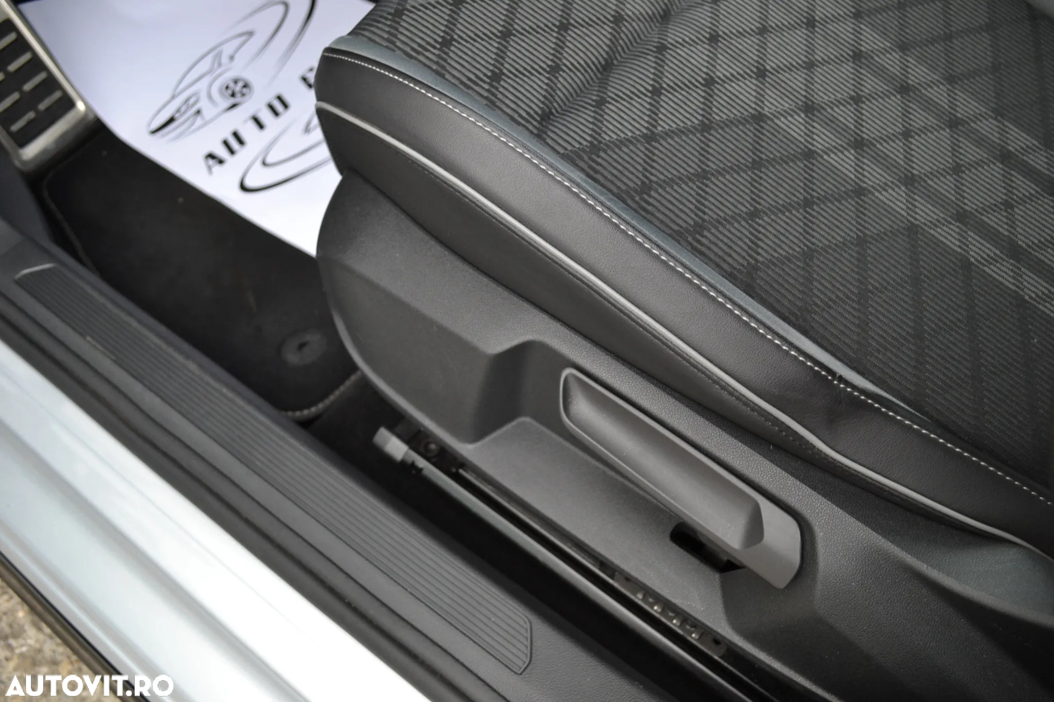 Volkswagen Golf Variant 2.0 TDI 150CP DSG R-Line - 8
