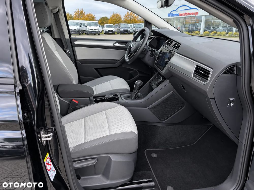 Volkswagen Touran 2024 photo 5