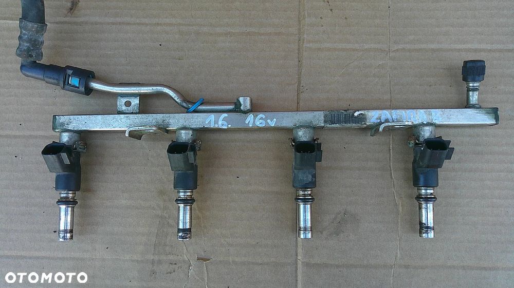 OPEL ZAFIRA B 1.6 16V LISTWA WTRYSKOWA 55559375 - 4