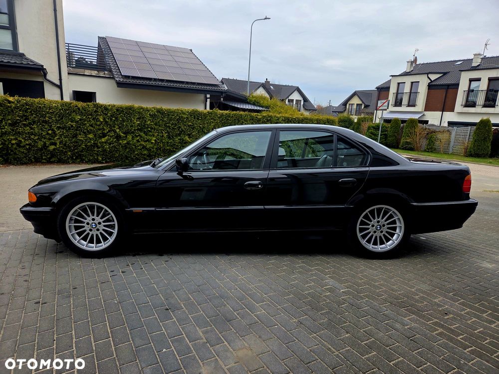 BMW Seria 7 - 29