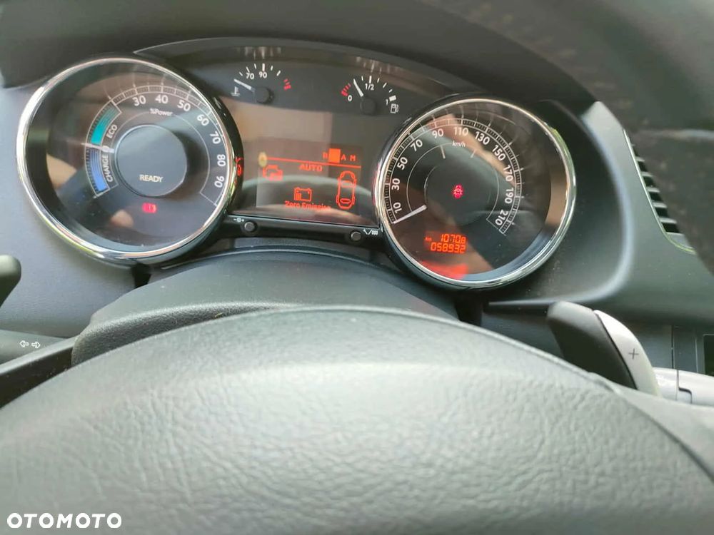 Peugeot 3008 2.0 HDi HYbrid4 - 4