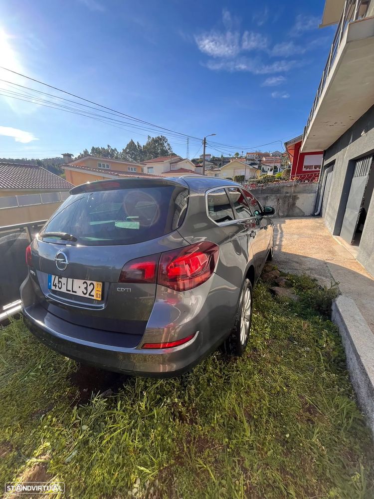 Opel Astra Sports Tourer - 19