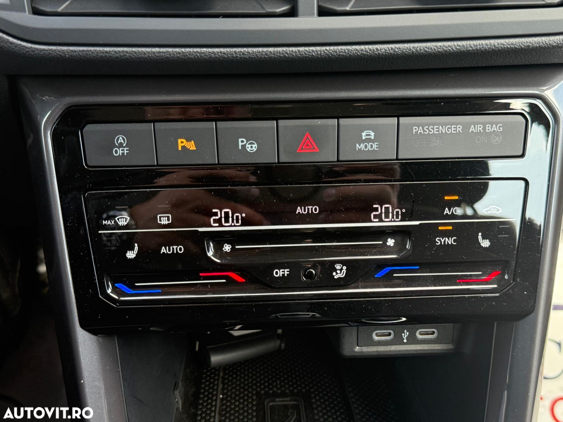 Volkswagen T-Cross - 23