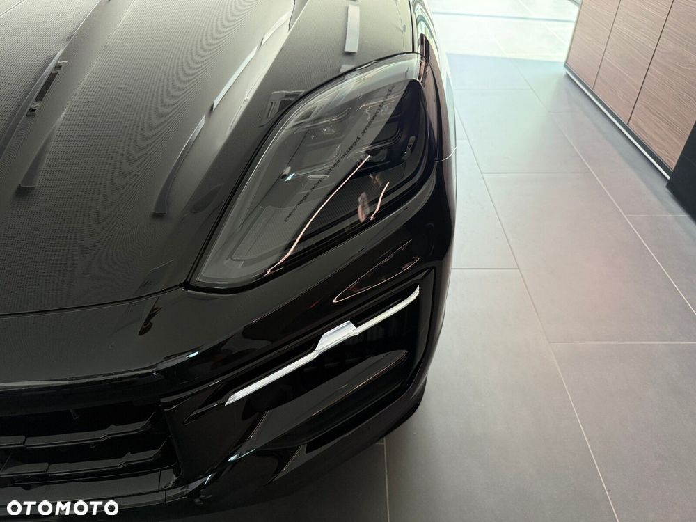 Porsche Cayenne - 9