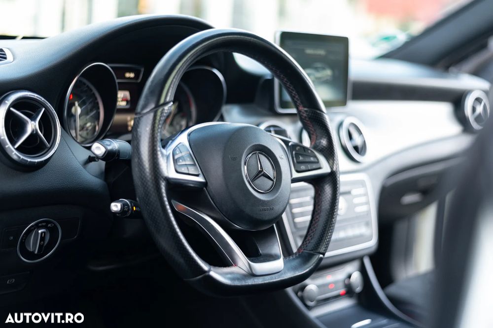 Mercedes-Benz CLA 220 d 4Matic 7G-DCT AMG Line - 8