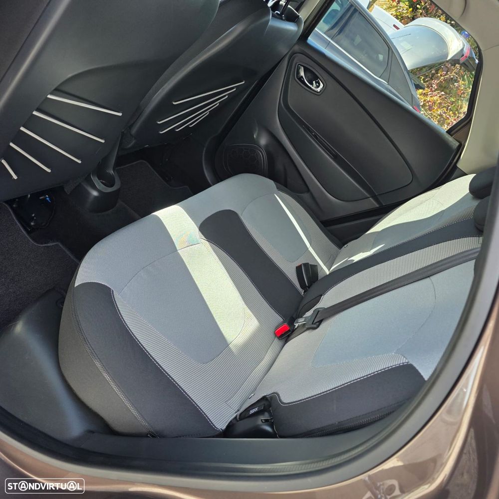 Renault Captur 1.2 TCe Exclusive EDC - 30