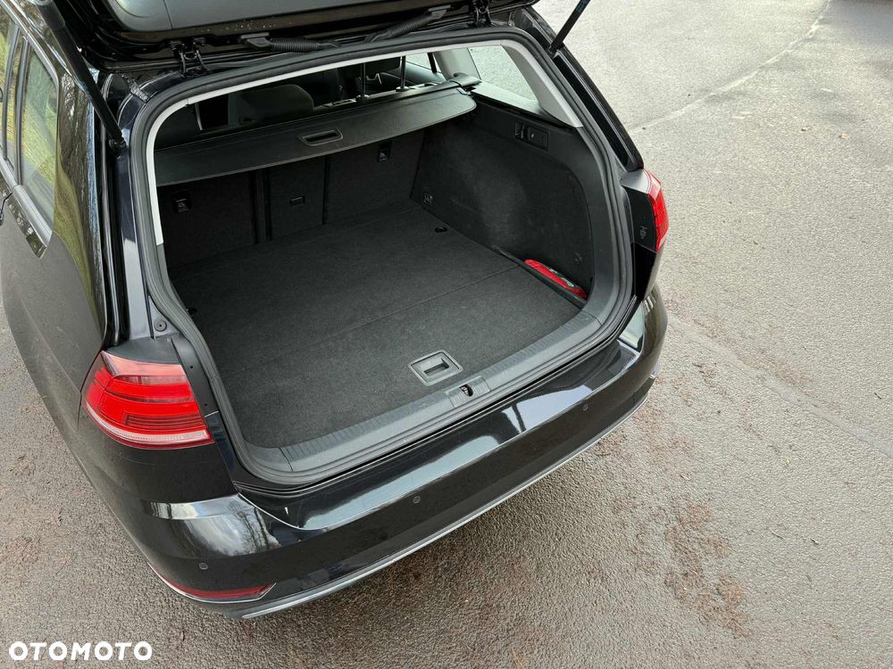 Volkswagen Golf 1.6 TDI BMT Comfortline - 19