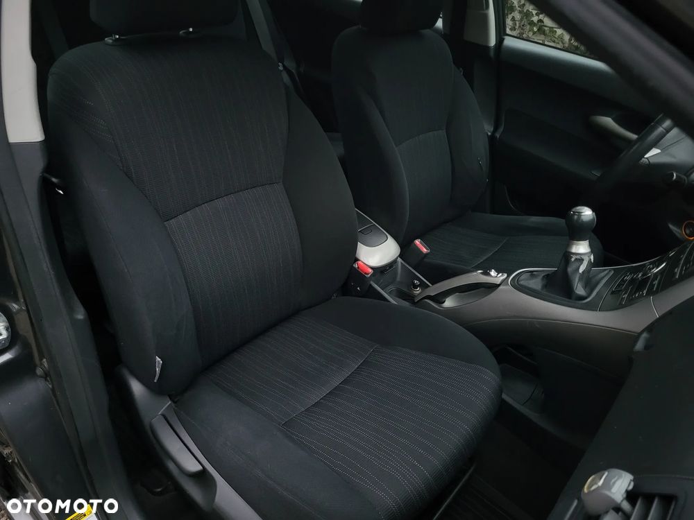 Toyota Auris 1.4 VVT-i - 10