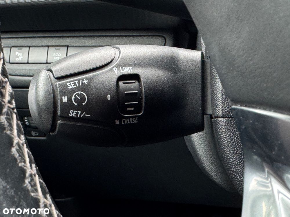 Peugeot 2008 PureTech 110 GPF Stop&Start EAT6 Allure - 20