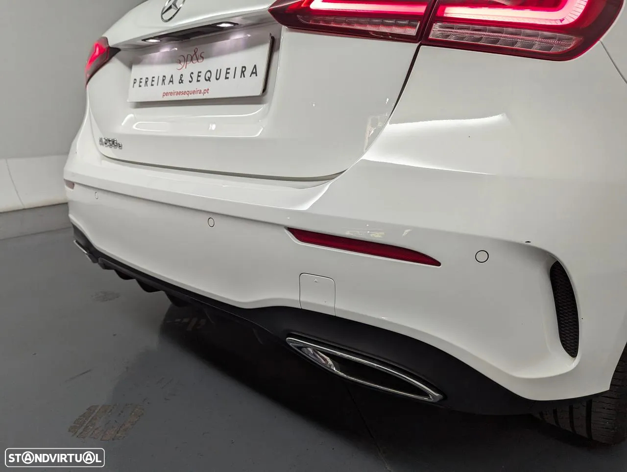 Mercedes-Benz A 250 e AMG Line - 13