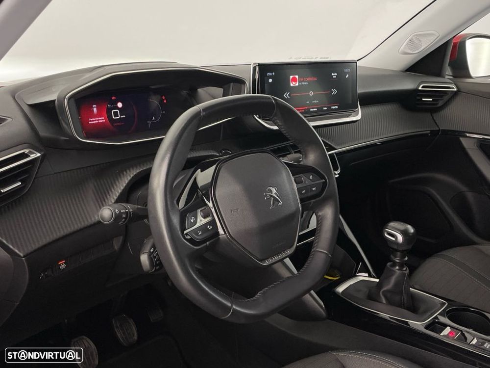 Peugeot 2008 1.2 PureTech Allure Pack - 17