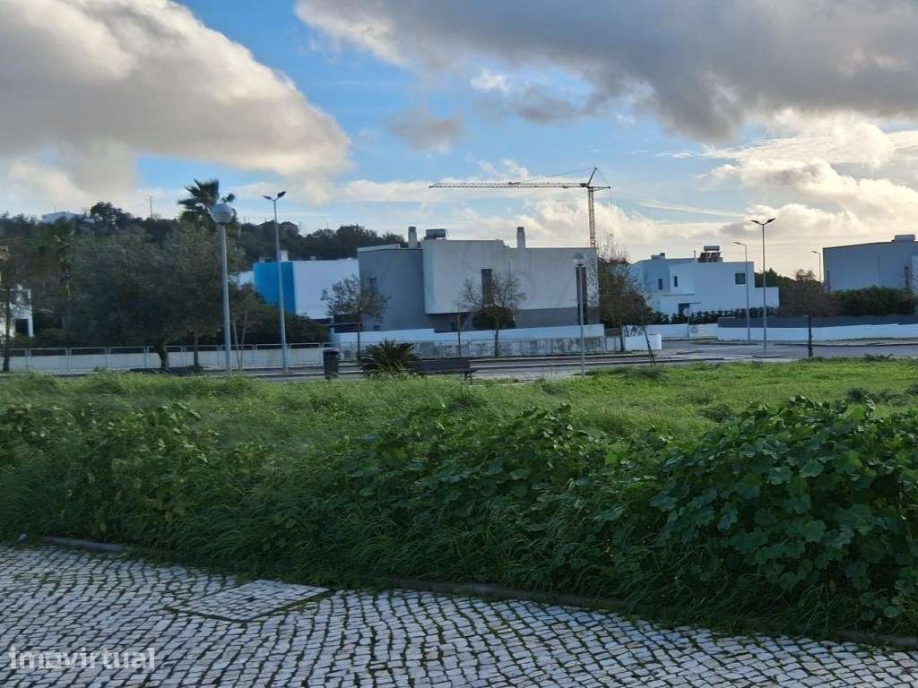 Lote de Terreno com Alvará de Loteamento Aprovado - Construção de 2... - Grande imagem: 3/4