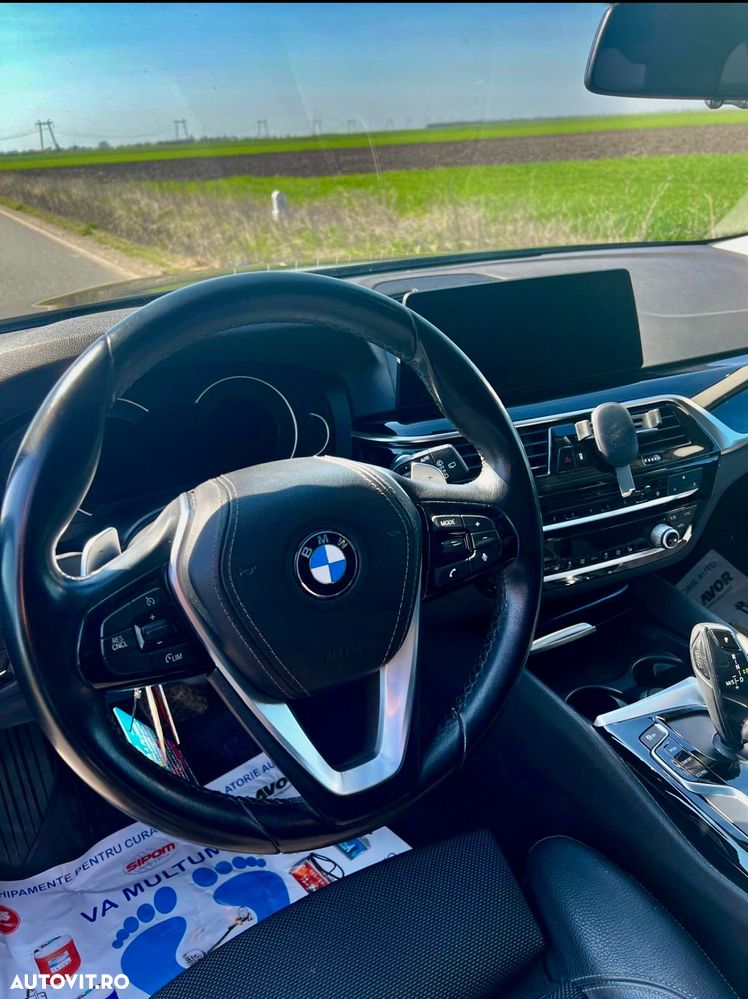 BMW Seria 5 530d xDrive AT - 7