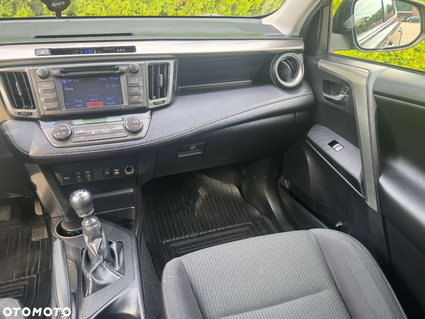 Toyota RAV4 - 8