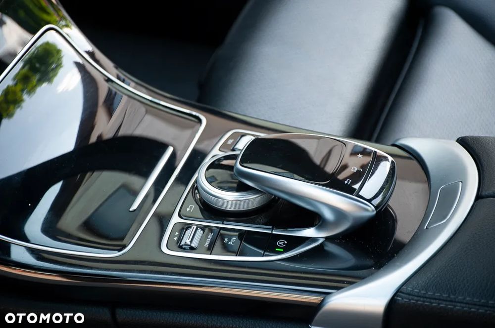 Mercedes-Benz Klasa C 180 (BlueTEC) d 7G-TRONIC AMG Line - 36
