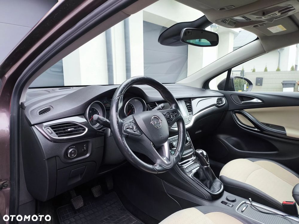 Opel Astra 1.0 T 120 Lat S&S - 22