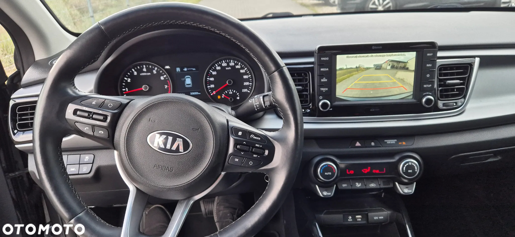 Kia Rio 1.4 L - 11