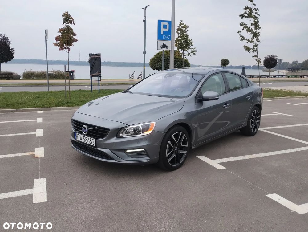 Volvo S60 - 1