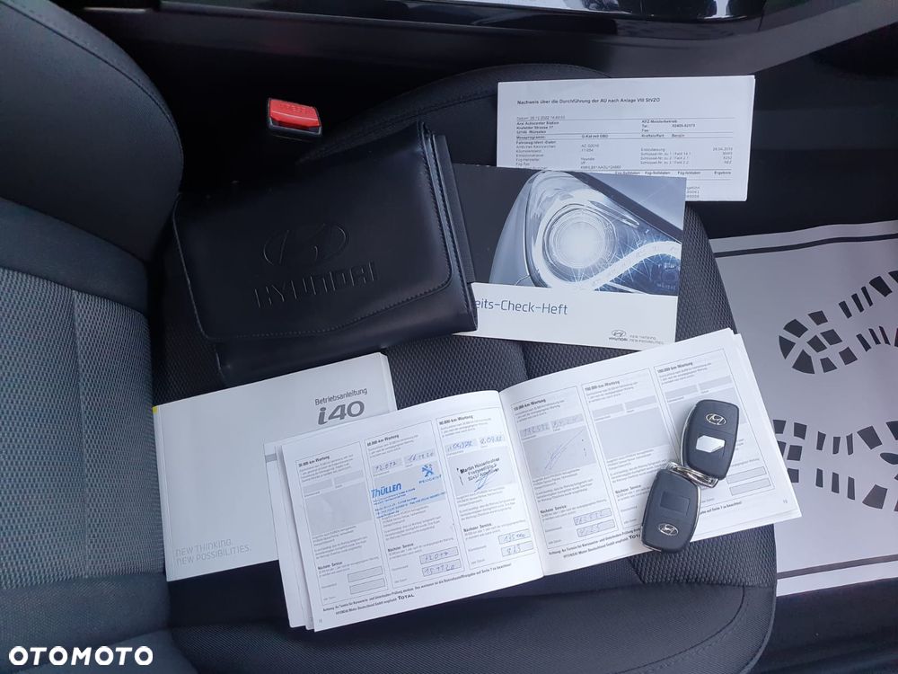 Hyundai i40 Kombi blue 1.6 Trend - 16