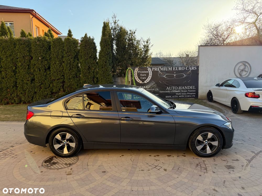 BMW Seria 3 320d Efficient Dynamics Edition - 6