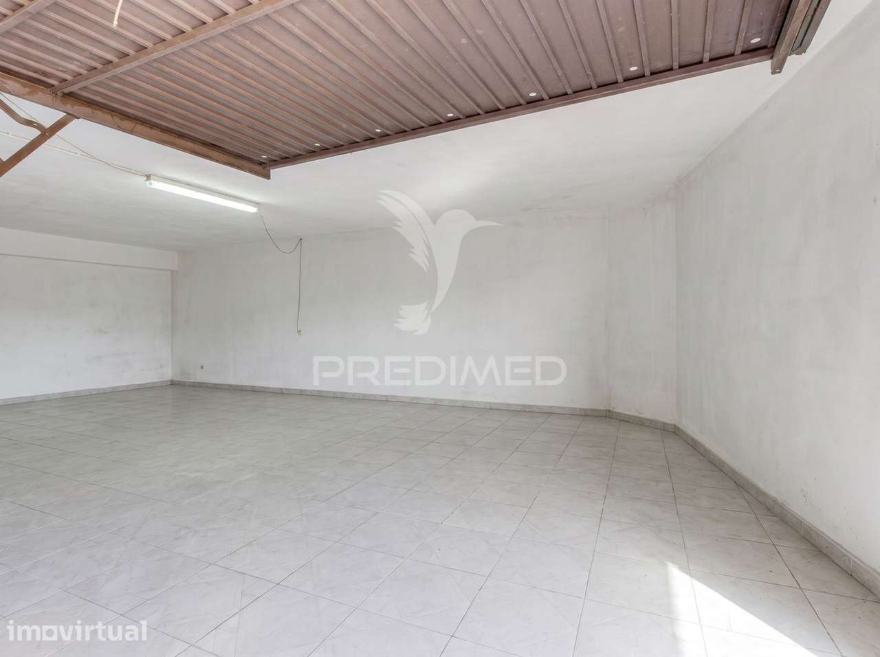 Garagem com 45 m² e 3 Lugares de Estacionamento - Grande imagem: 3/6