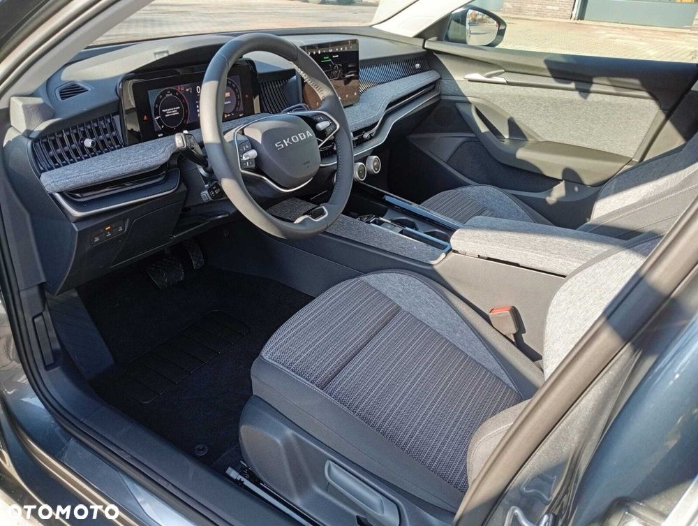 Skoda Superb 2.0 TDI SCR Edition 130 DSG - 10