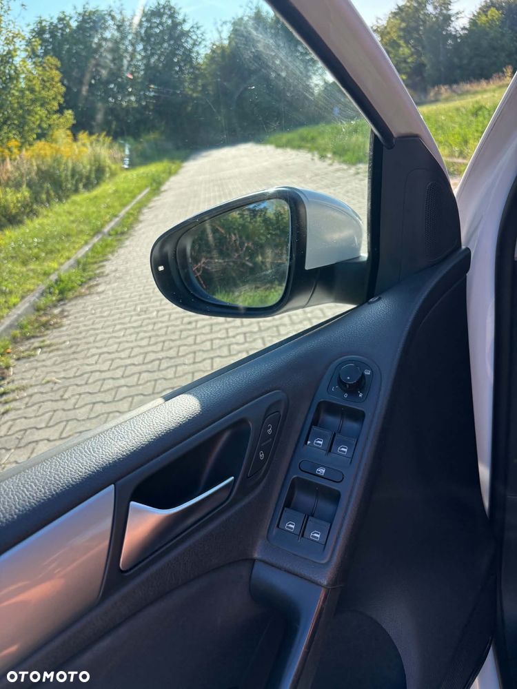 Volkswagen Golf 1.6 TDI DPF Trendline - 10