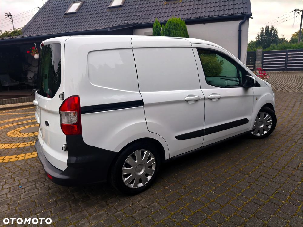 Ford Transit Courier Basis - 16