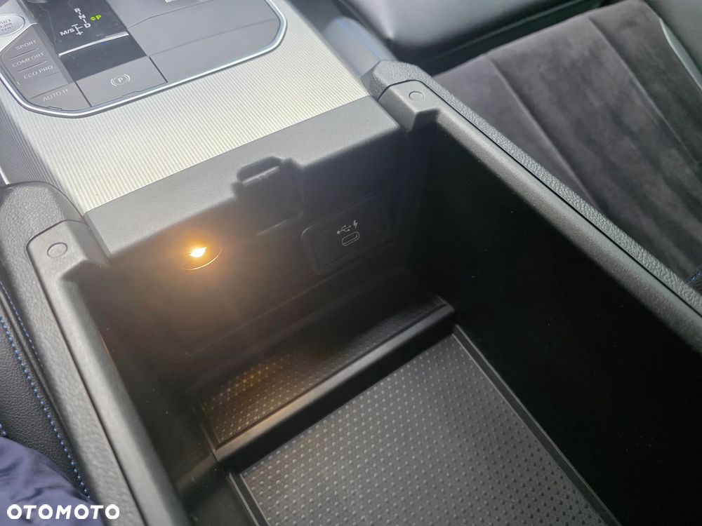 BMW Seria 3 320i xDrive M Sport sport - 21