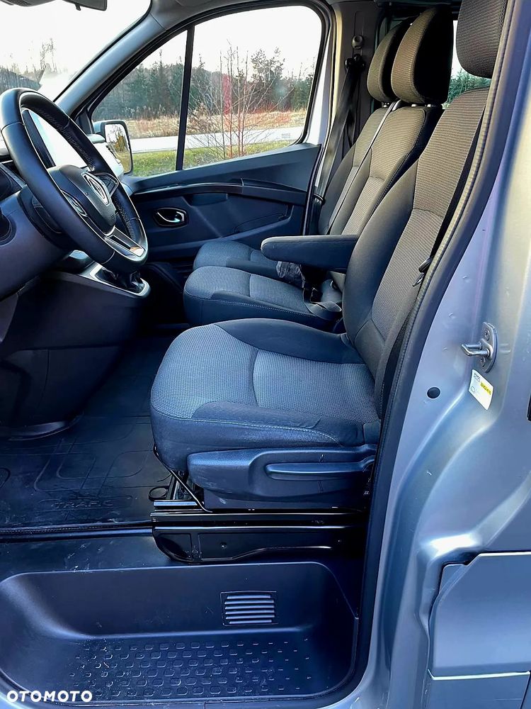 Renault Trafic - 16