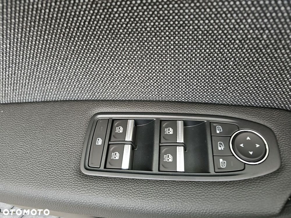 Renault Captur - 22