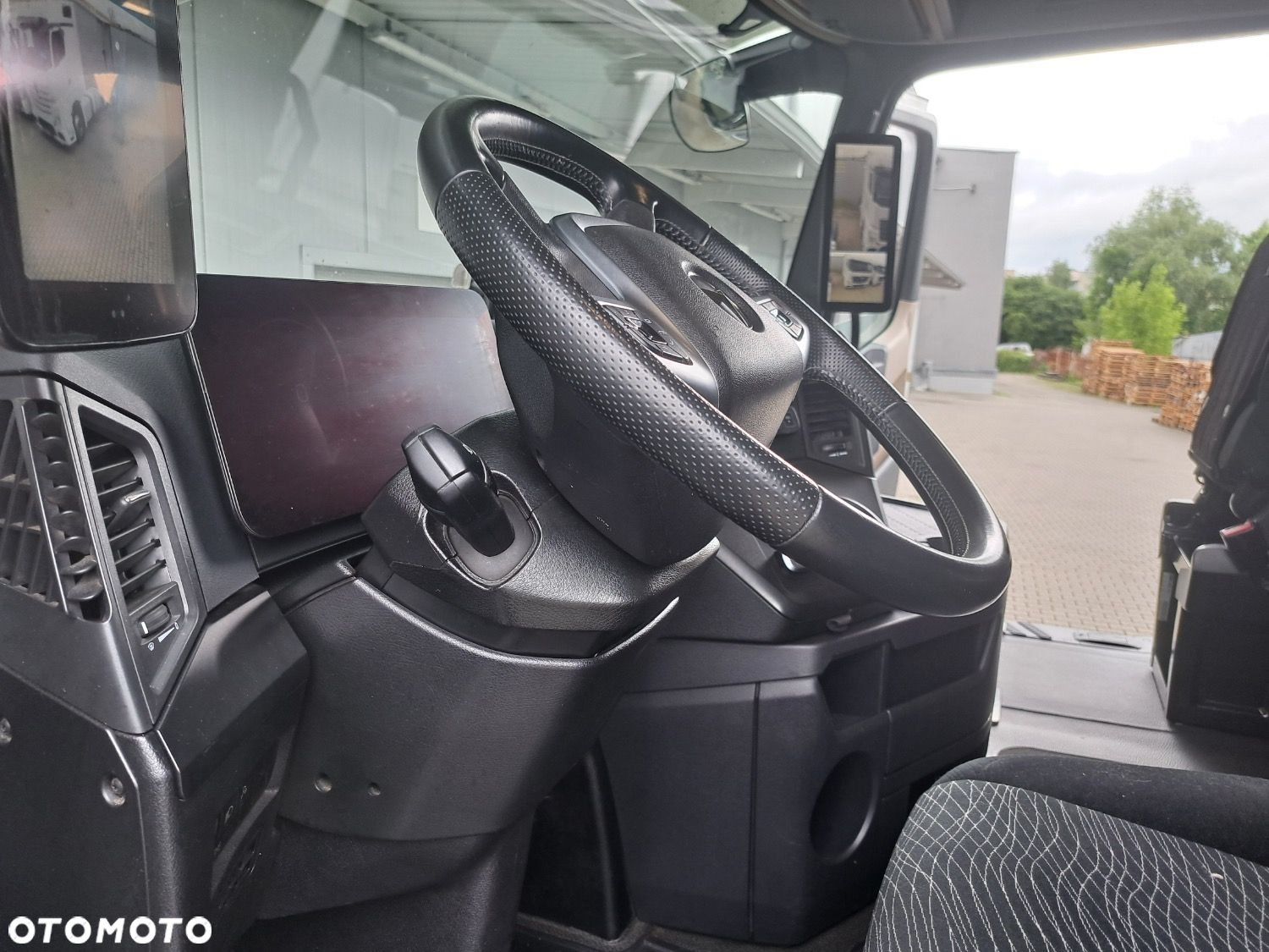 Versalift Actros 1845 - 28