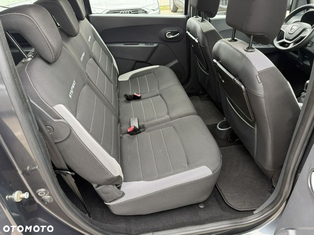 Dacia Lodgy dCi 110 Stepway - 19