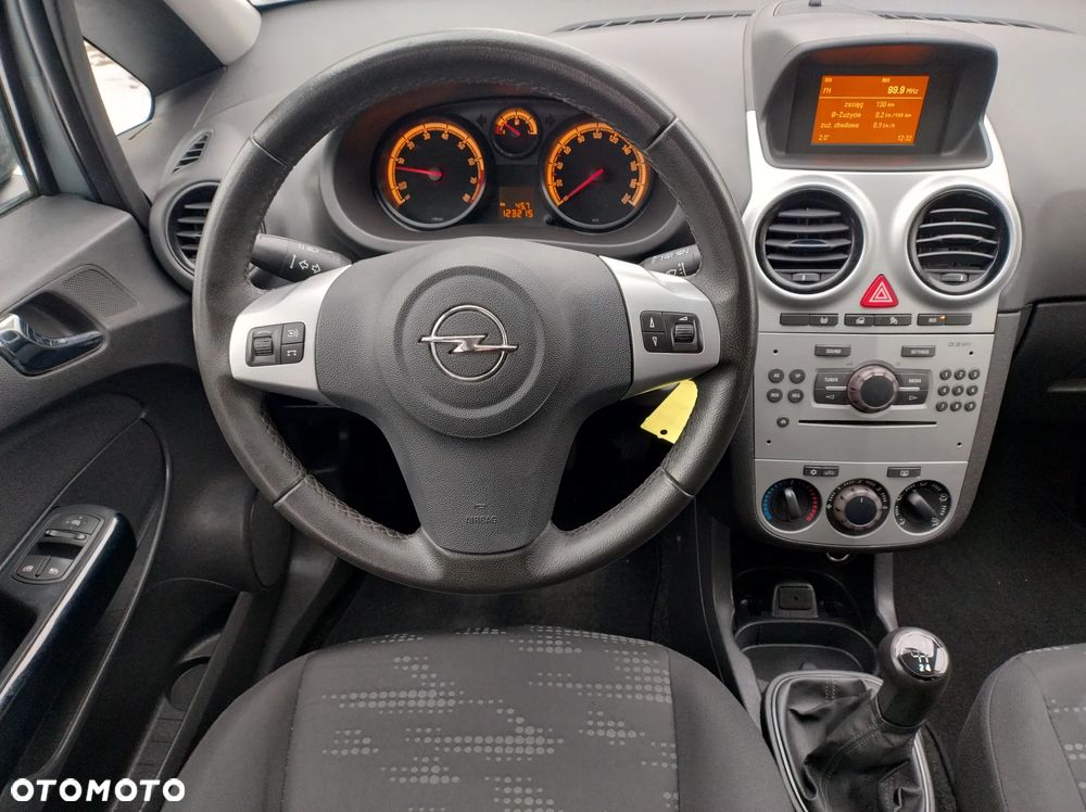 Opel Corsa 1.2 16V Edition 150 - 18