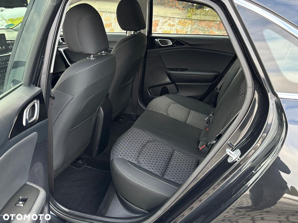 Kia Ceed 1.4 L Business Line - 11