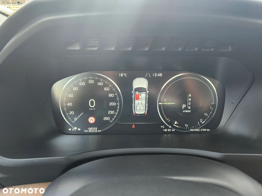 Volvo XC 90 T8 AWD Plug-In Hybrid Momentum 7os - 35