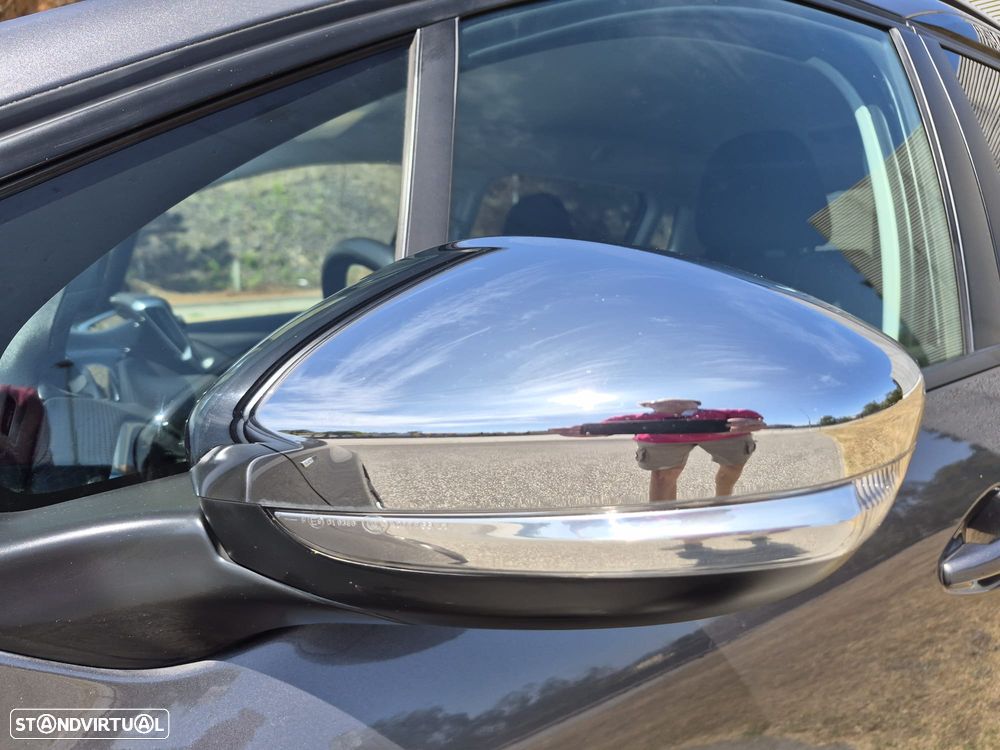 Peugeot 2008 1.2 PureTech Style - 8