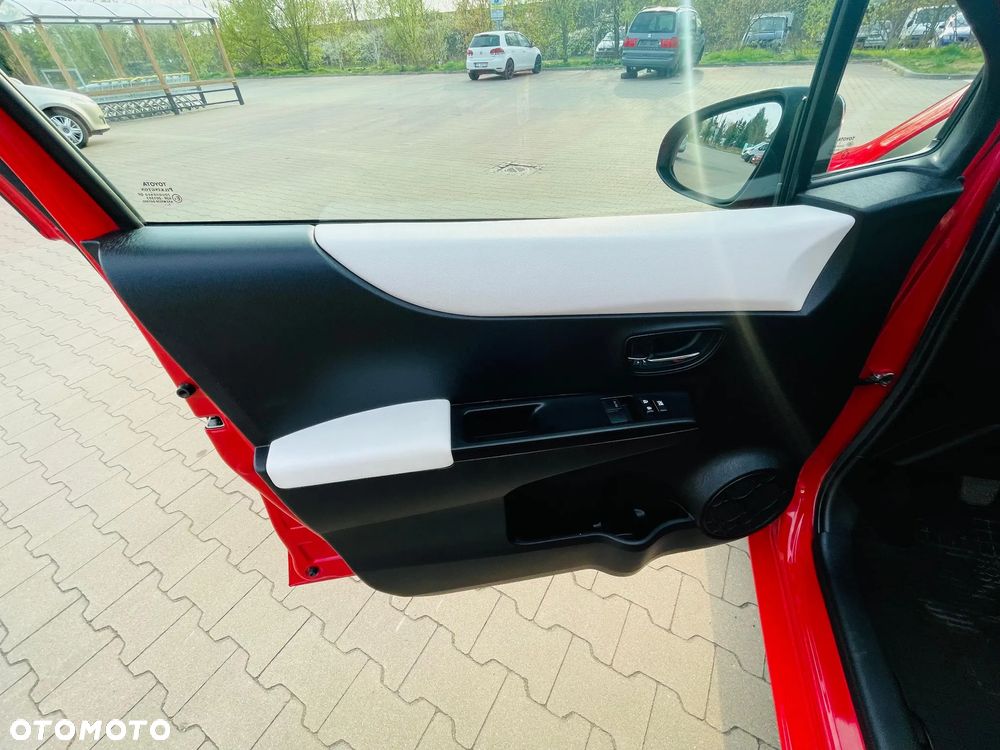 Toyota Yaris 1.33 VVT-i Executive - 16