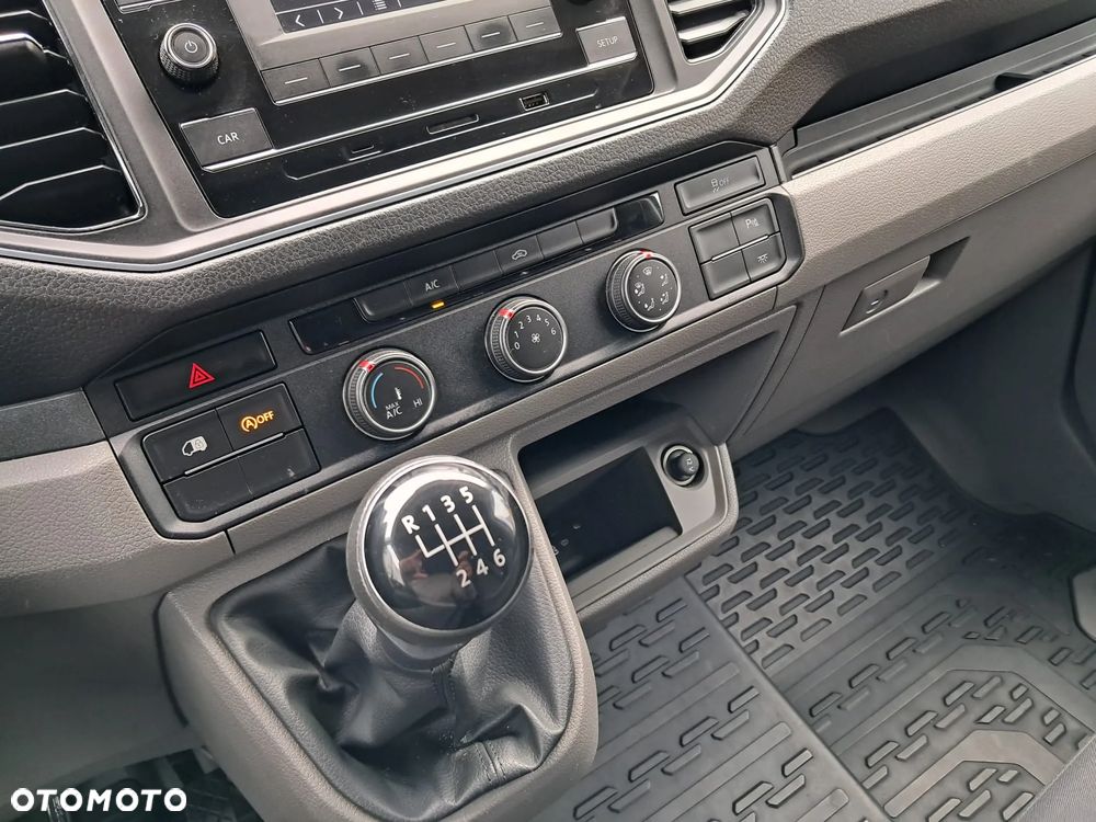 Volkswagen Crafter - 17