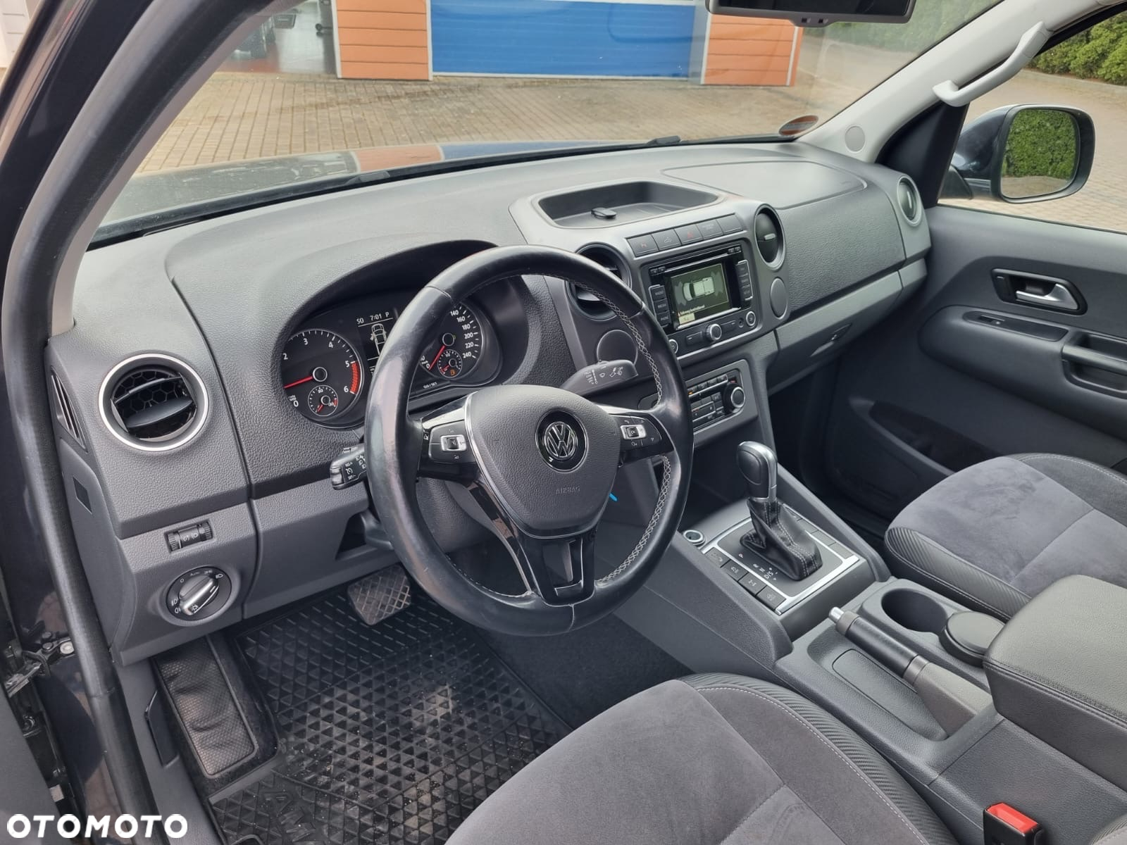 Volkswagen Amarok - 30