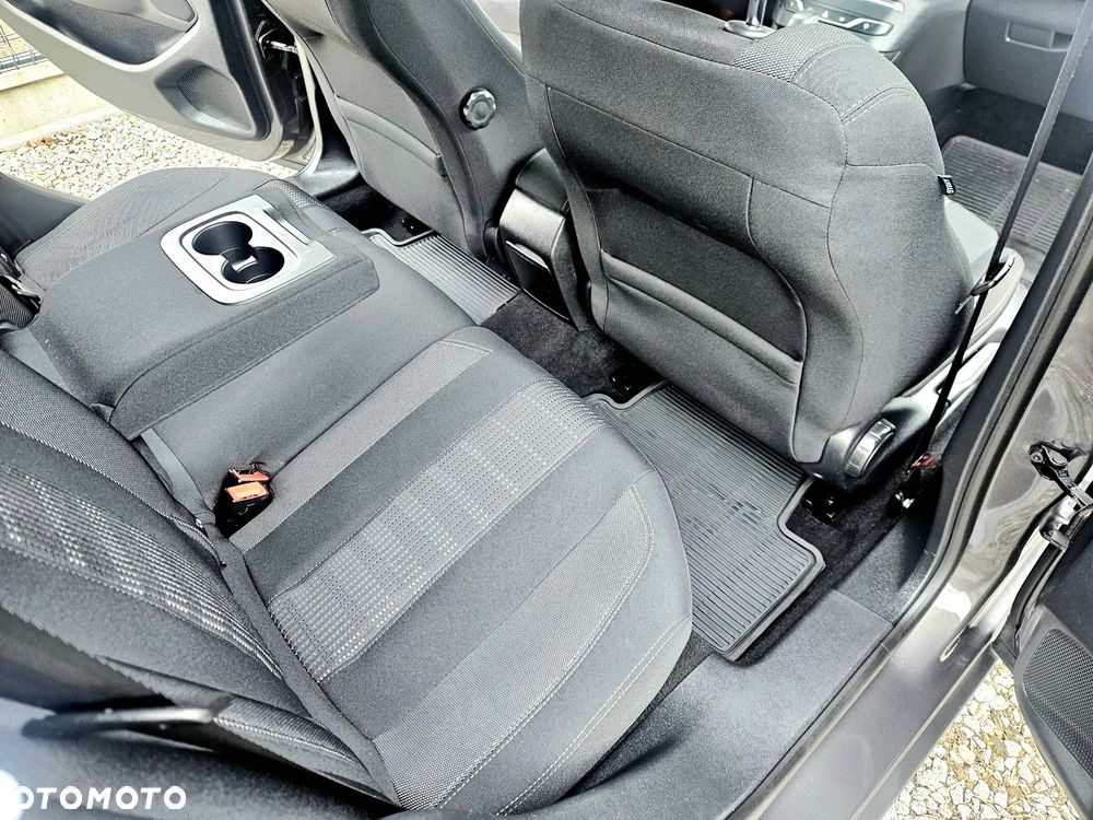 Peugeot 308 1.6 BlueHDi Active S&S EAT6 - 29