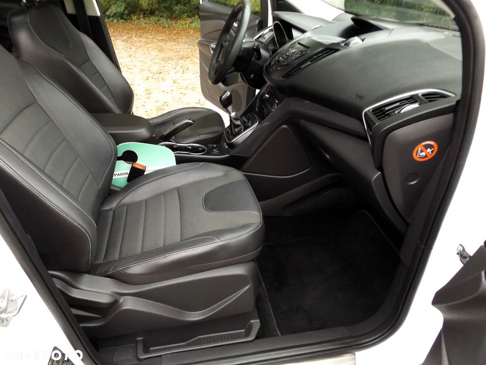 Ford Kuga 2.0 TDCi Titanium - 17