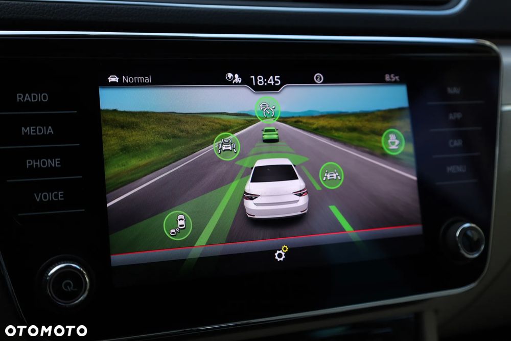 Skoda Superb 2.0 TSI Style DSG - 30