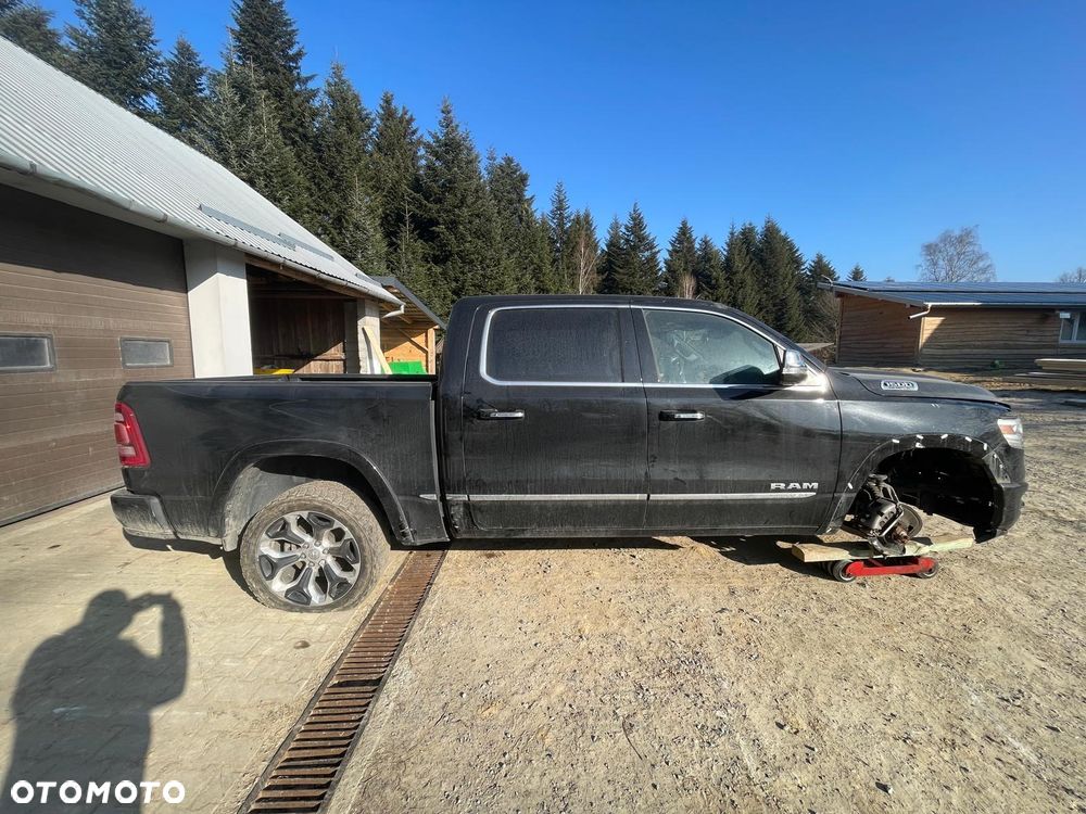 Dodge RAM 5.7 4x4 - 37